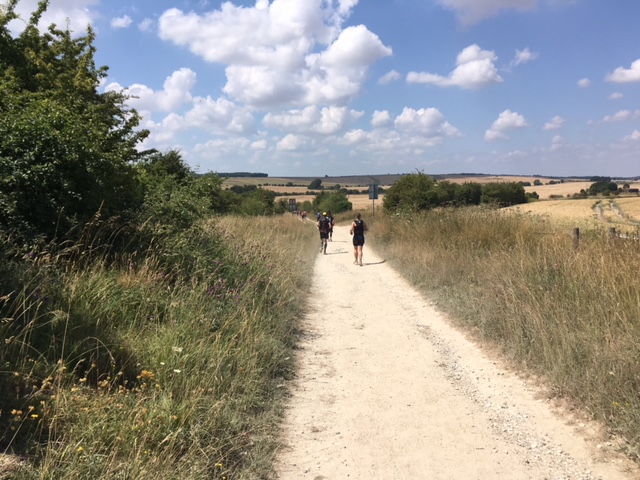 Afternoon on the Ridgeway - day one, Race to the Stones